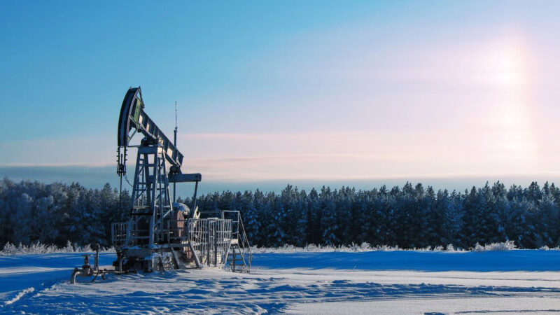 Нефтяной парадокс: почему Россия не может нарастить добычу, даже когда цены зашкаливают
